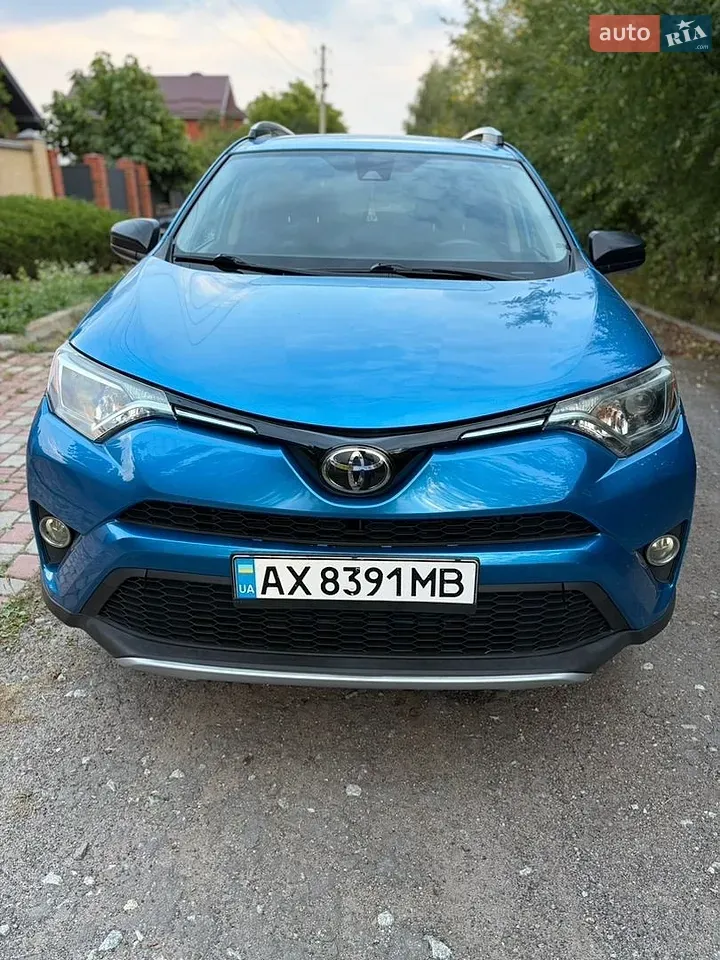 Toyota Rav4 2017 photo 2