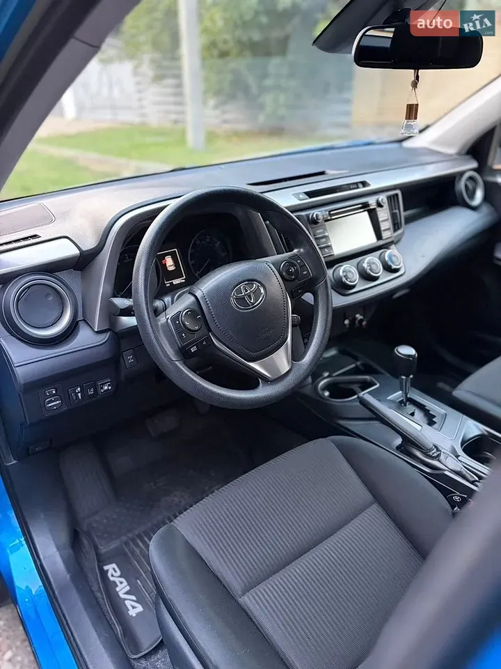 Toyota Rav4 2017 photo 5