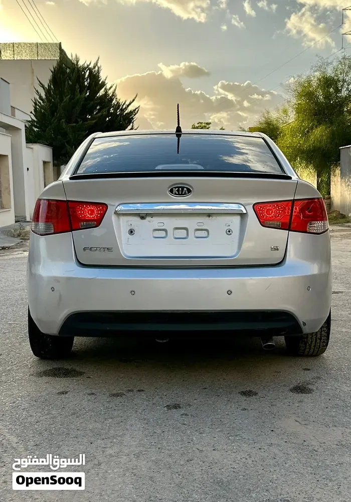 Kia Cerato 2011 photo 3