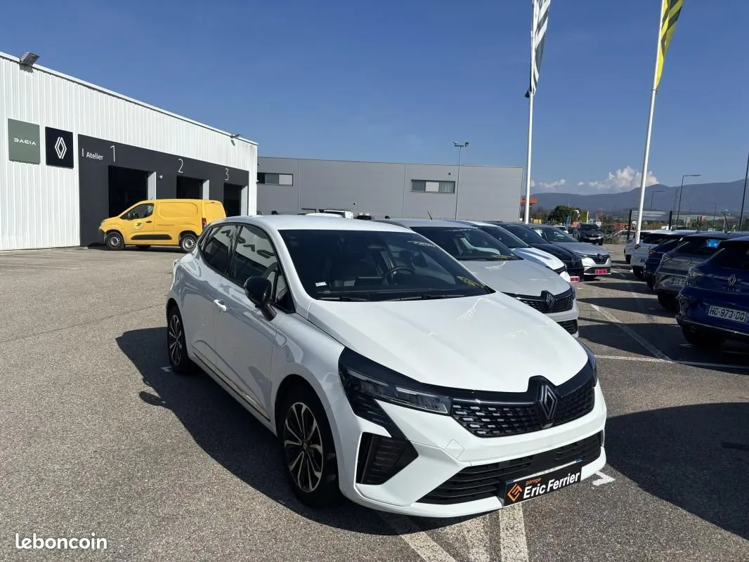 Renault Clio 2025 photo 2