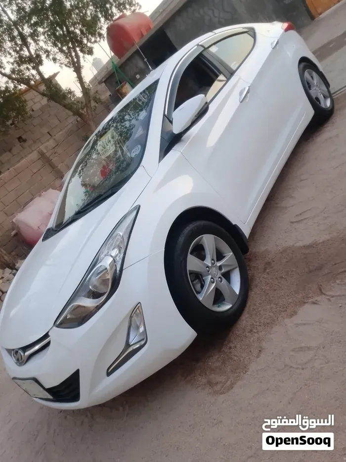 Hyundai Elantra 2013 photo 2