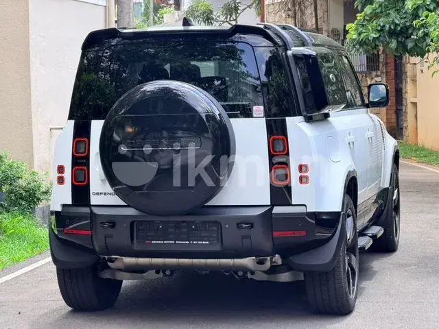 Land Rover Defender 2026 photo 5