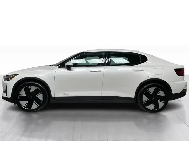 Polestar 2 2025 photo 2