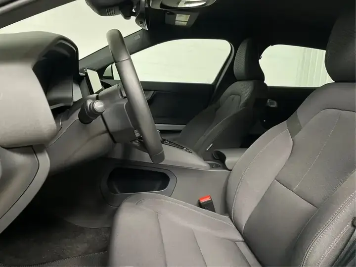 Polestar 2 2025 photo 3