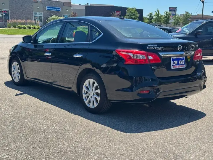 Nissan Sentra 2017 photo 5