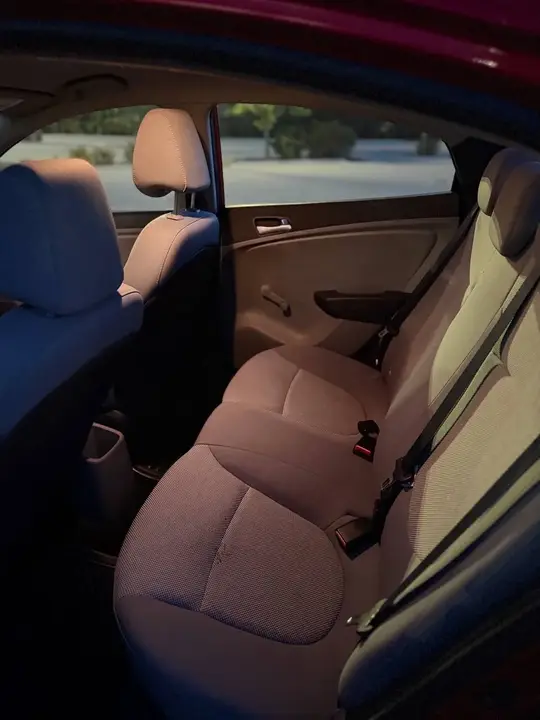 Hyundai Accent 2012 photo 5