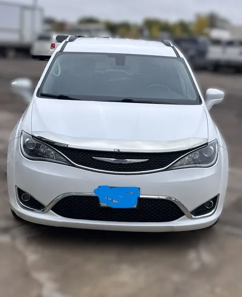 Chrysler Pacifica 2018 photo 3
