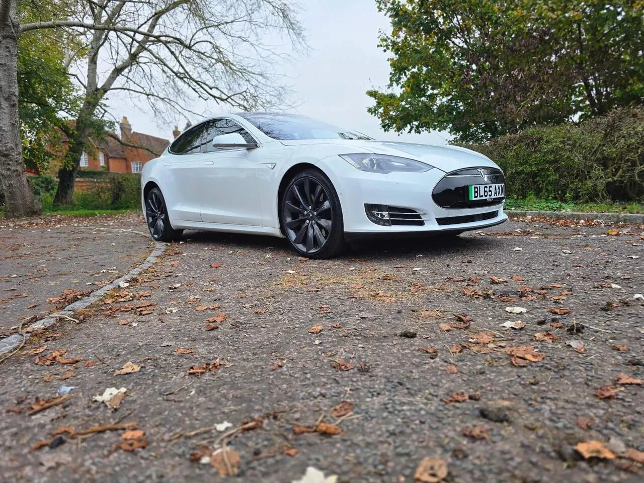 Tesla Model S 2015 photo 2