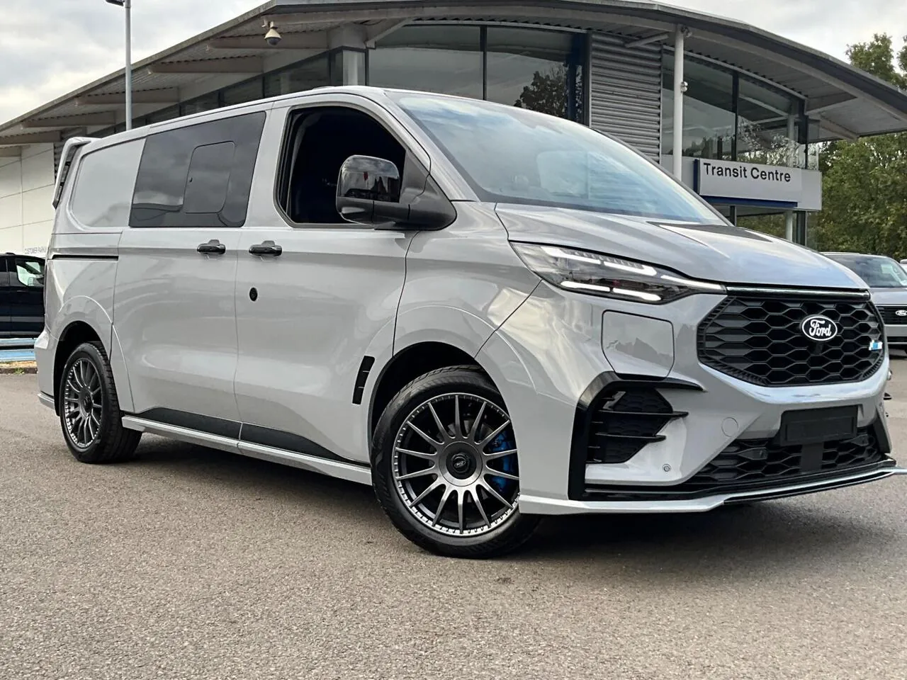 Ford Transit Custom photo 2