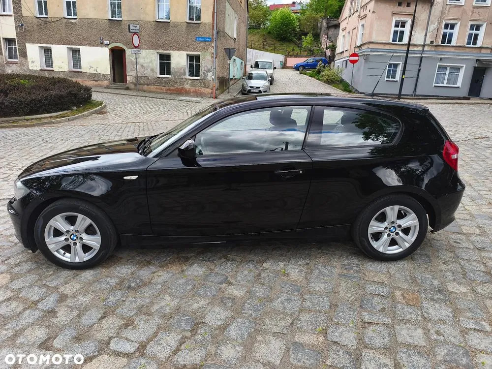 BMW Seria 1 2012 photo 2