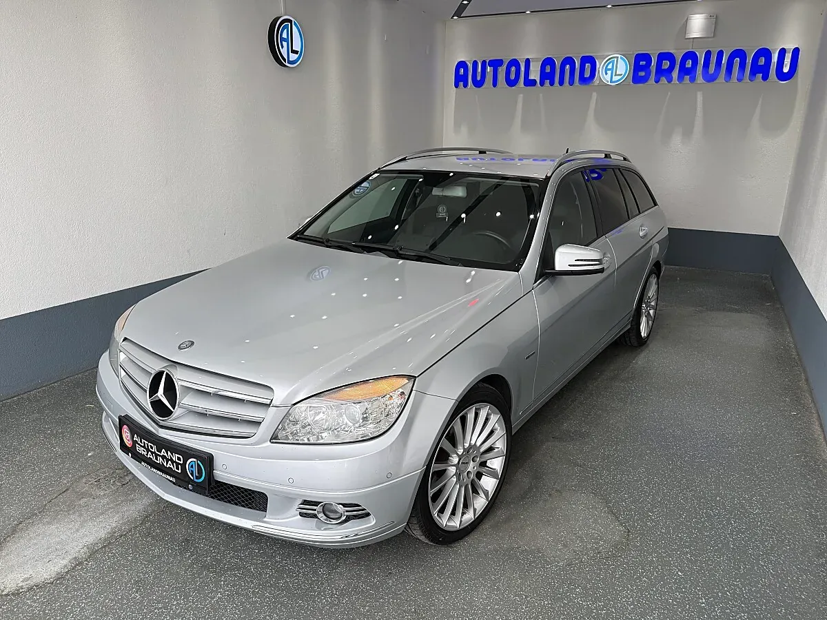 Mercedes-Benz C-Class 2011 photo 2