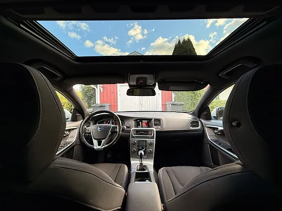Volvo V60 2014 photo 2