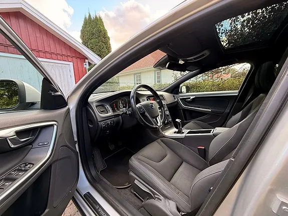 Volvo V60 2014 photo 5