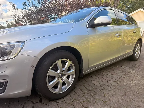 Volvo V60 2014 photo 4
