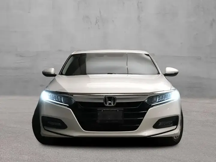 Honda Accord 2018 photo 2