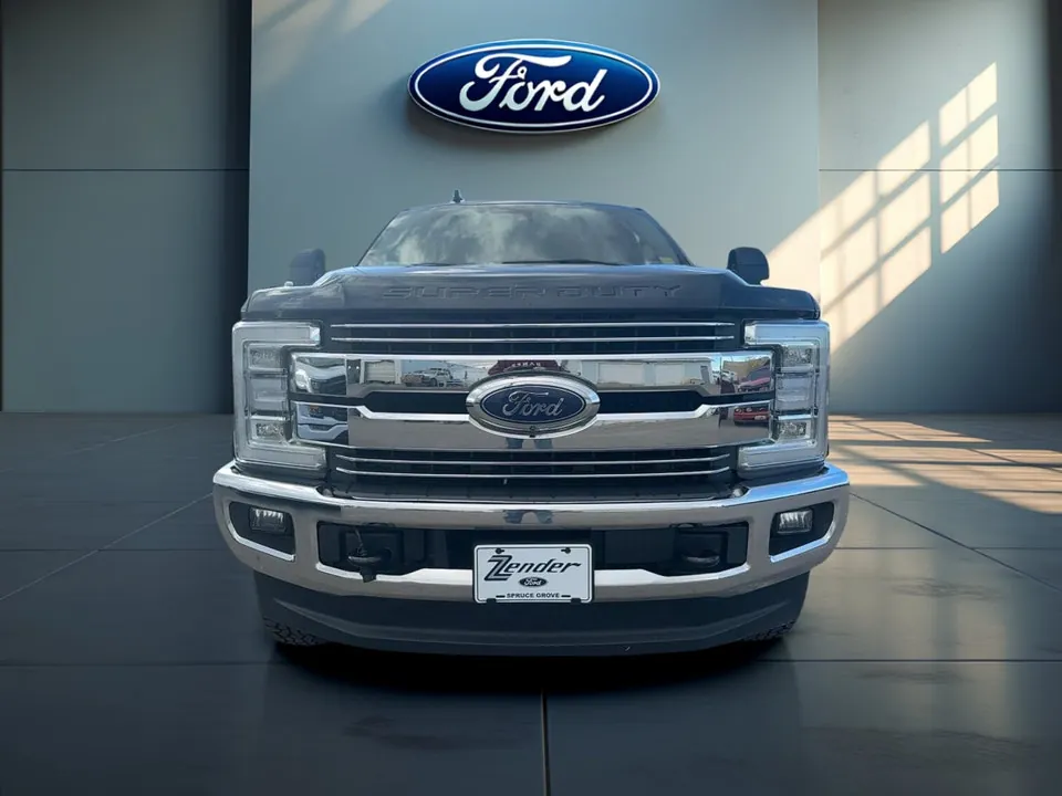 Ford Super Duty F-350 2019 photo 3