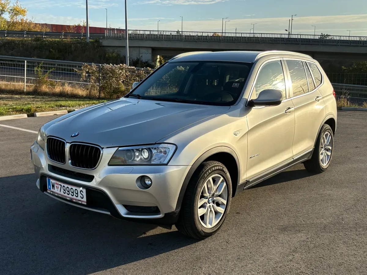 BMW X3 2011 photo 2
