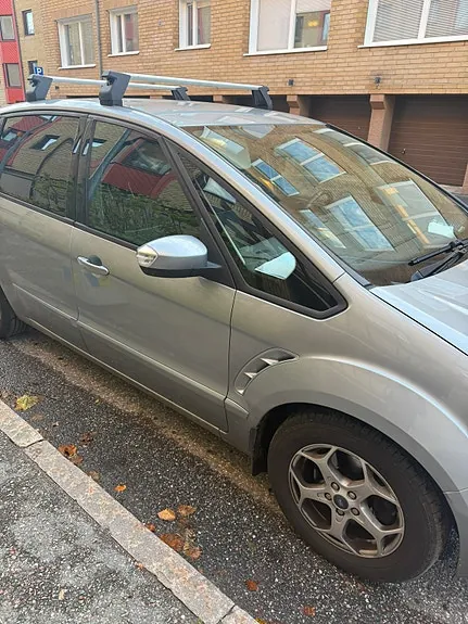 Ford S-Max 2010 photo 4