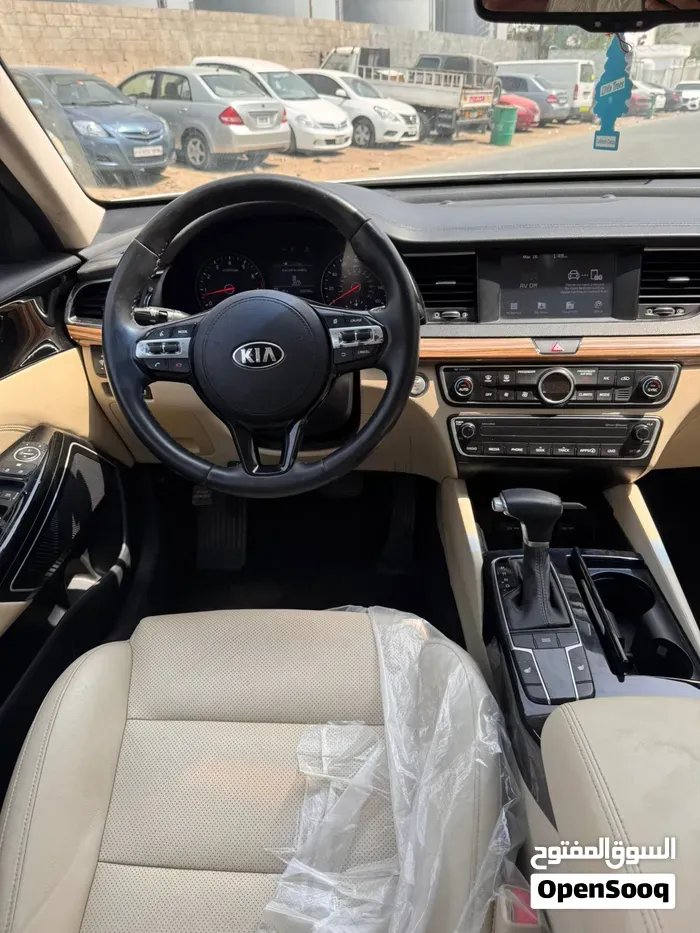 Kia Cadenza 2017 photo 4