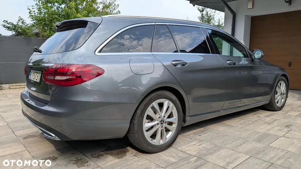 Mercedes-Benz C-Class 2019 photo 3