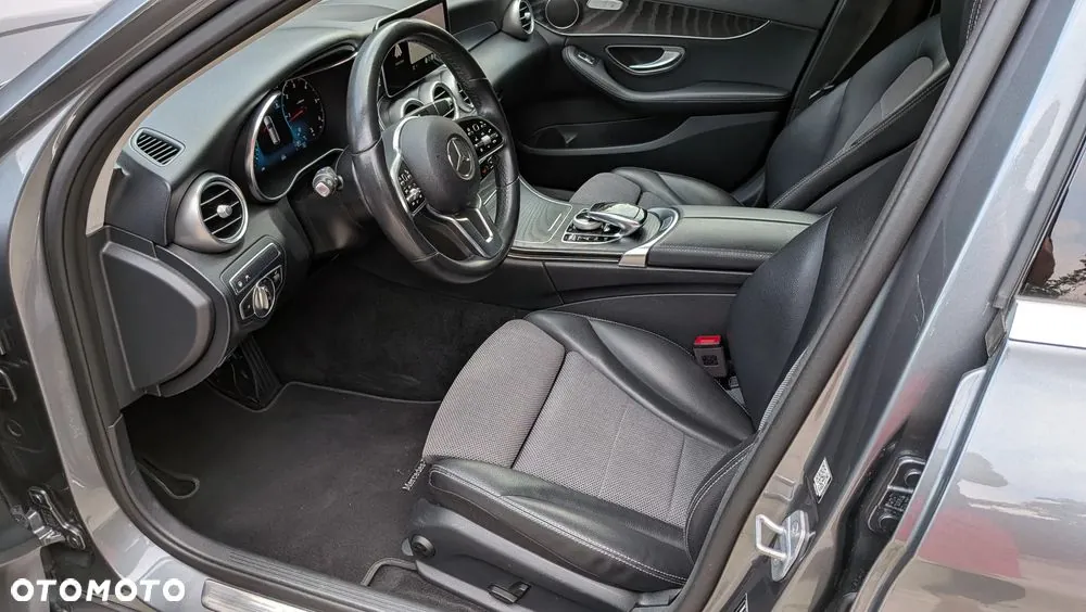 Mercedes-Benz C-Class 2019 photo 5
