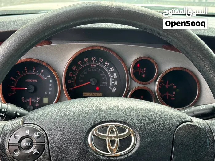 Toyota Tundra 2012 photo 3