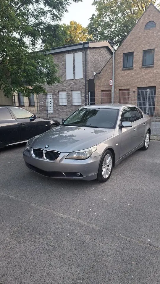 BMW E60 525I