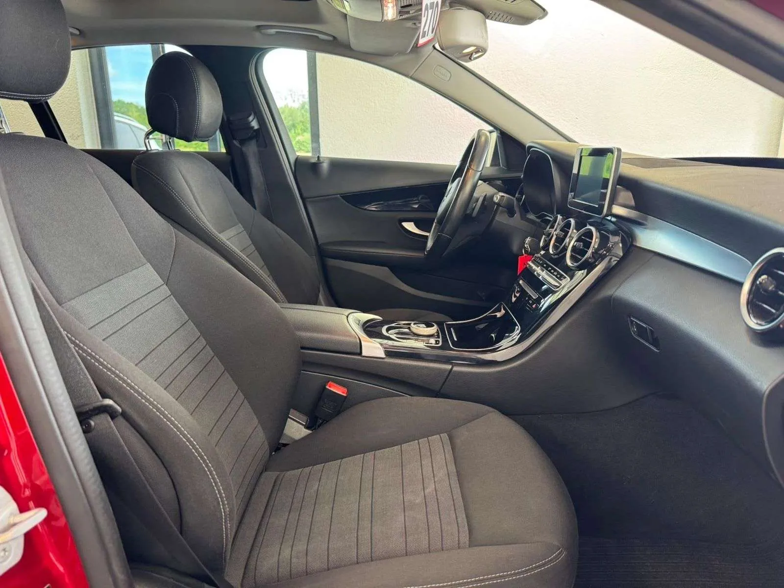 Mercedes-Benz C-Class 2016 photo 5