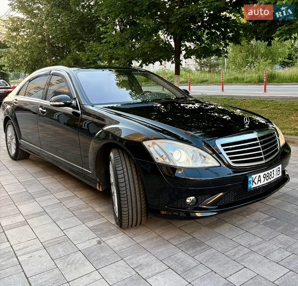 Mercedes-Benz S-Class
