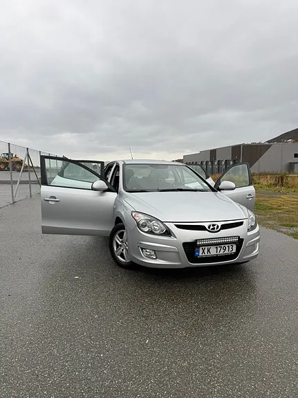 Hyundai I30 2009 photo 2