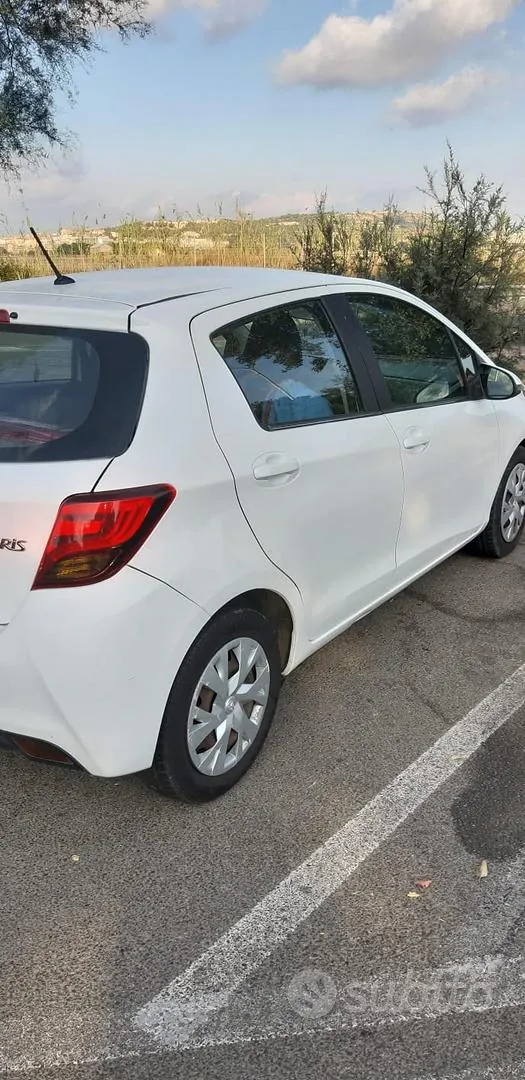 Toyota Yaris 2014 photo 3