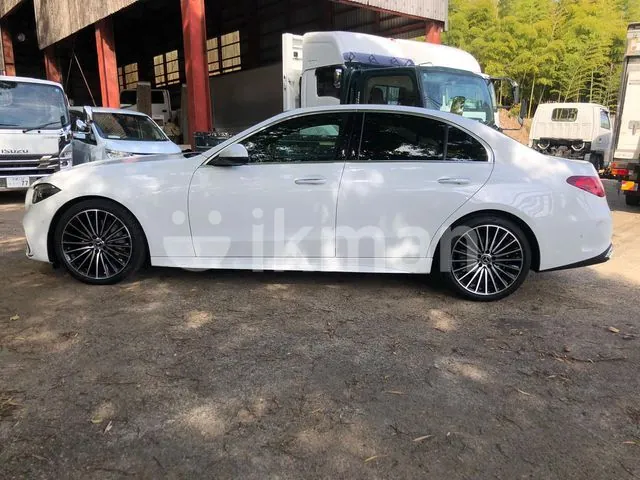 Mercedes-Benz C200 2025 photo 5