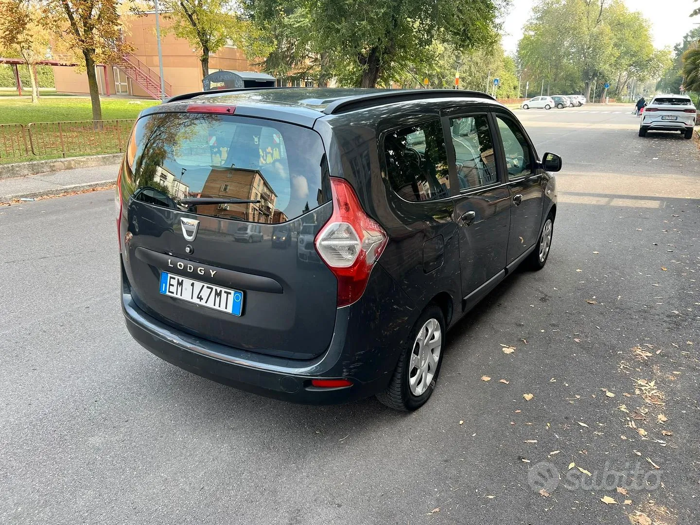 Dacia Lodgy 2012 photo 4