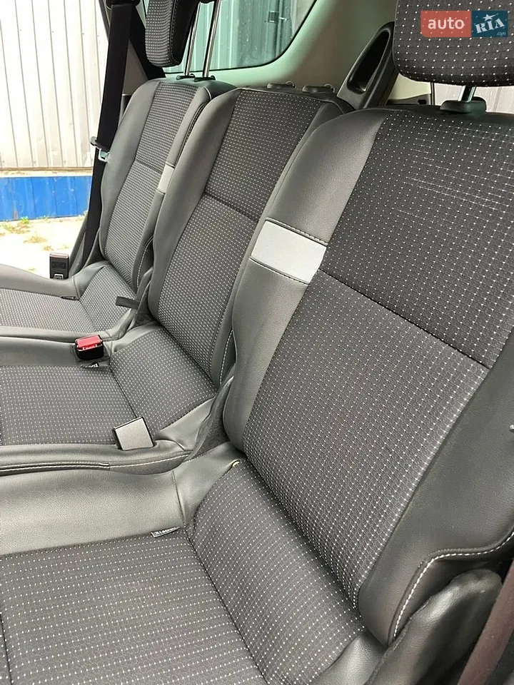 Renault Scenic 2011 photo 4