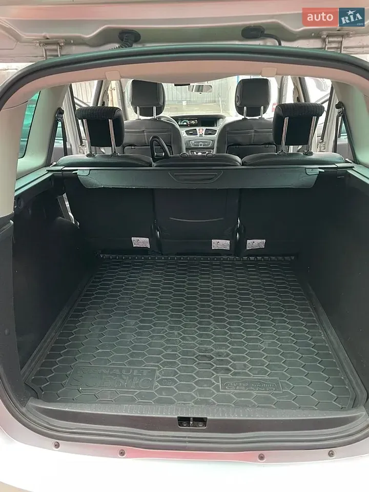 Renault Scenic 2011 photo 5