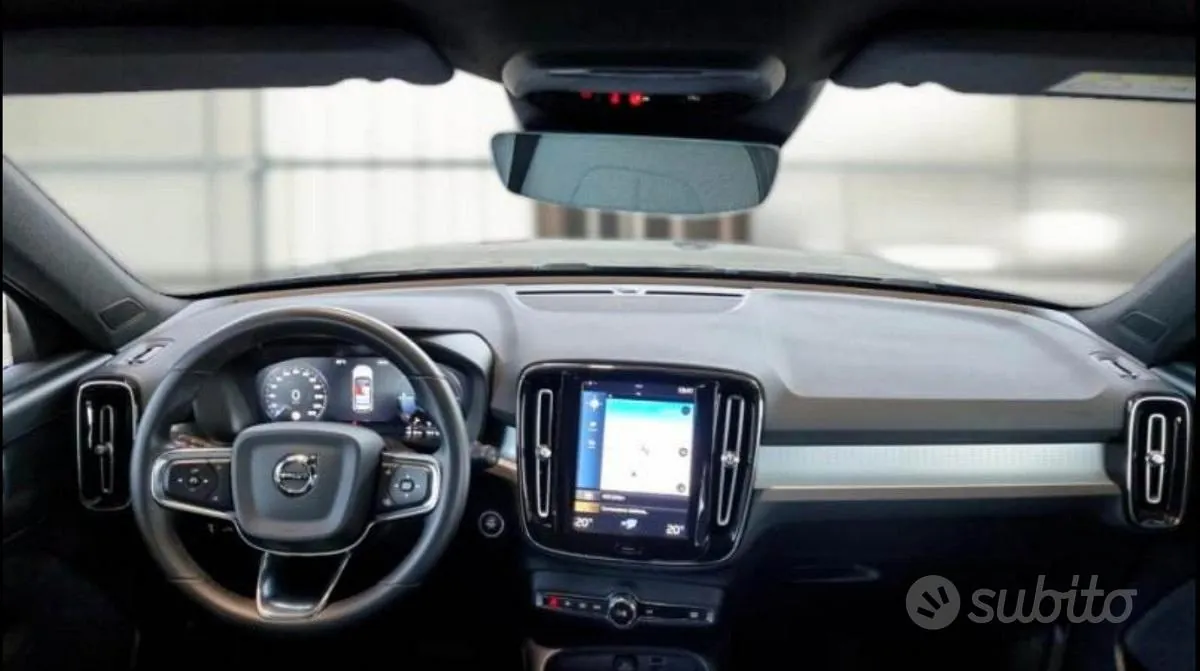 Volvo Xc40 2023 photo 2