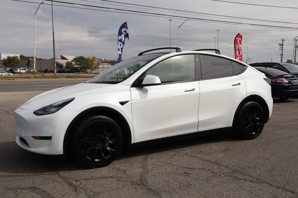 Tesla Model Y 2021 photo 3