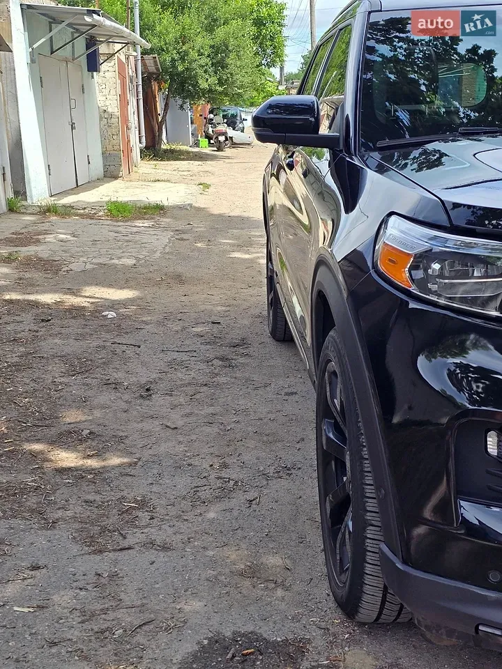 Ford Explorer 2020 photo 2