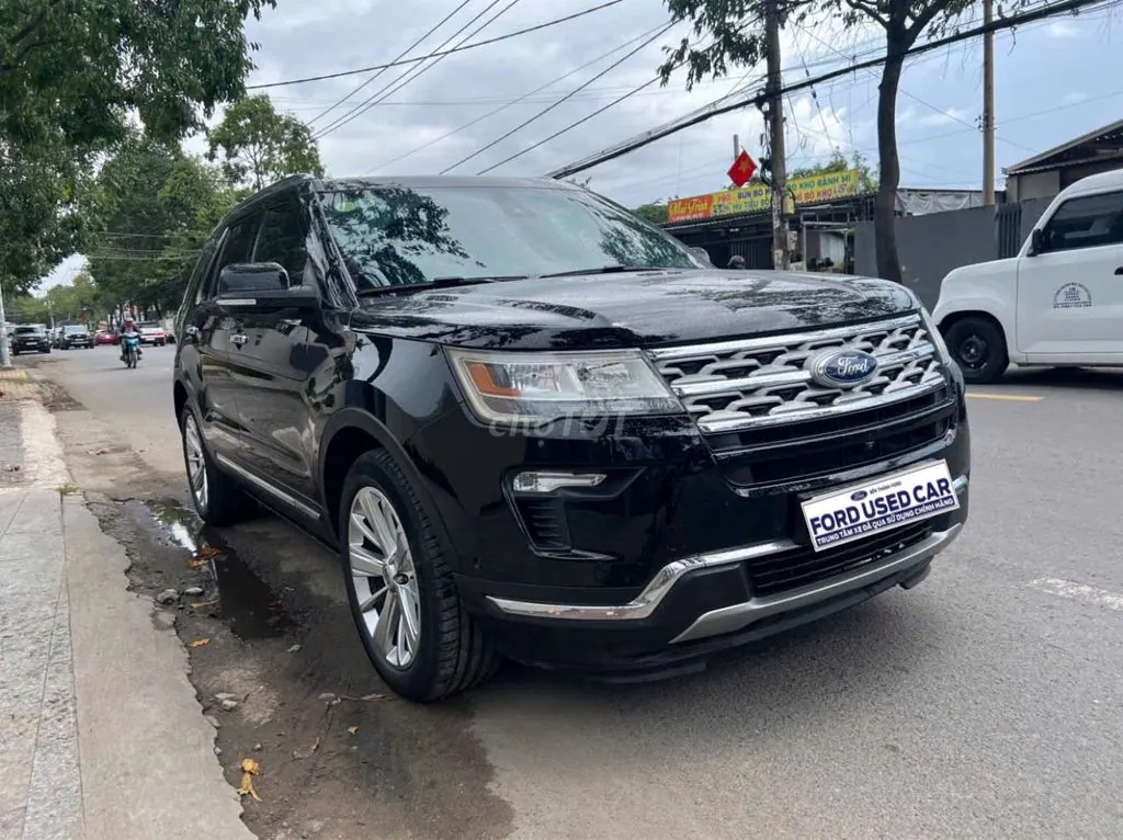 Ford Explorer 2018 photo 2