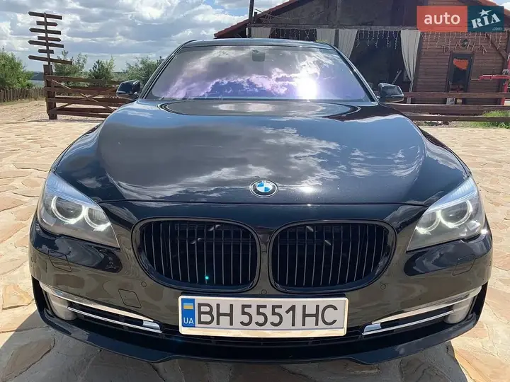 BMW 7 Series 2015 photo 5