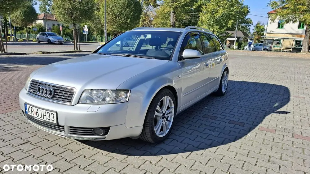 Audi A4 Avant 2004 photo 2