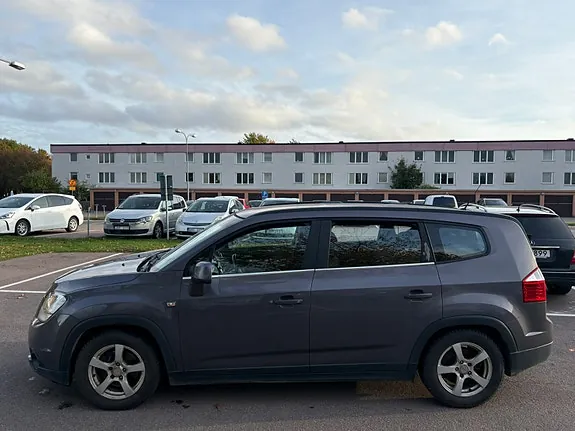 Chevrolet Orlando 2011 photo 2