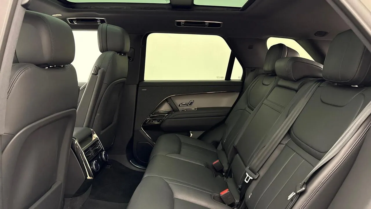 Land Rover Range Rover Sport 2025 photo 4