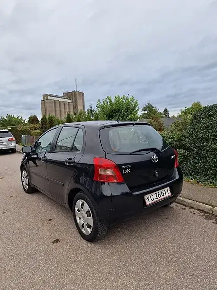 Toyota Yaris 2006 photo 2