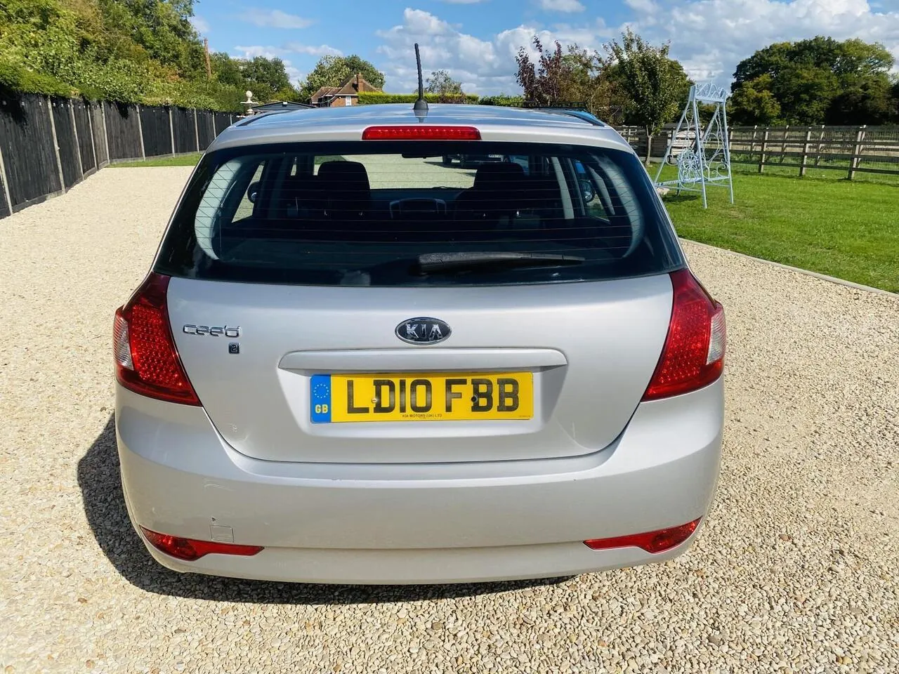 Kia Ceed 2010 photo 3
