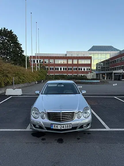 Mercedes-Benz E 220 D
