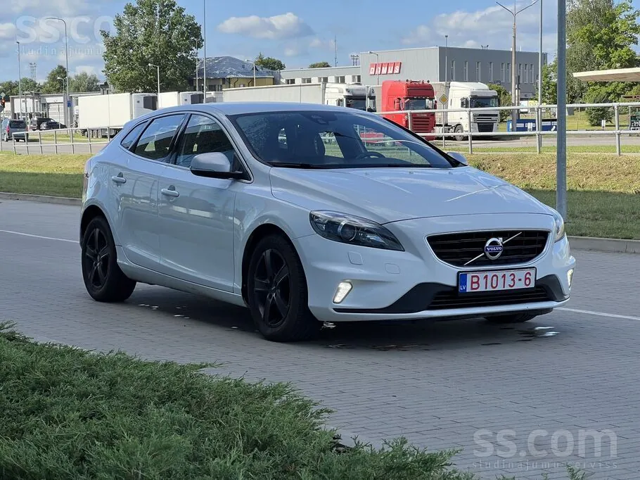 Volvo V40 2015 photo 3