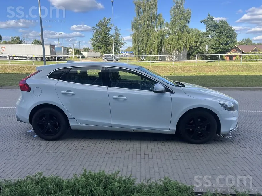 Volvo V40 2015 photo 4