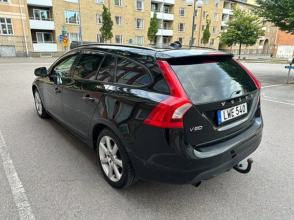 Volvo V60 2012 photo 2