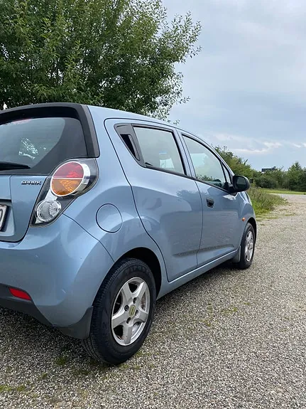 Chevrolet Spark 2010 photo 2